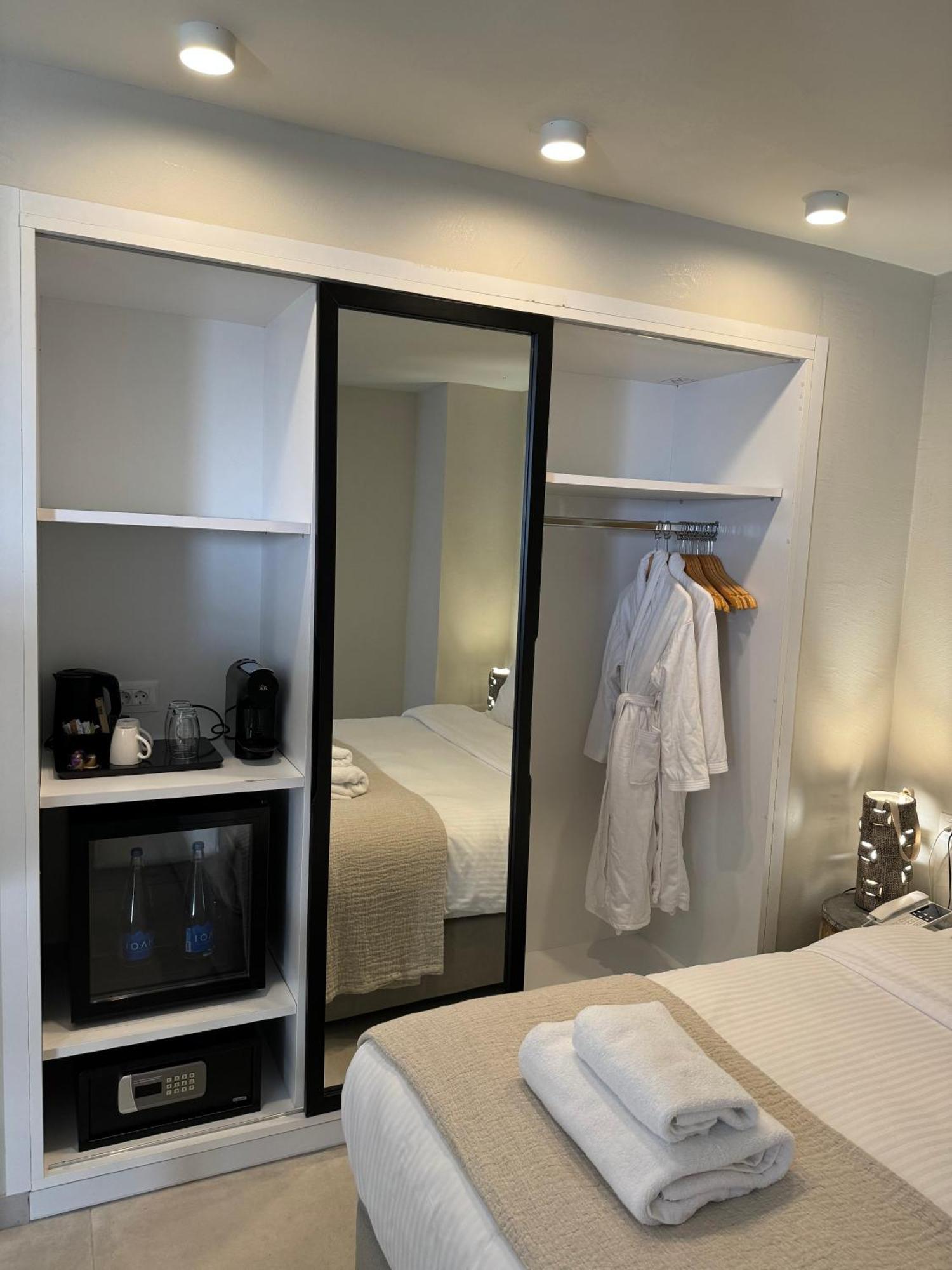 The Noverian Bios Santorini Boutique Hotel Fira  Pokój zdjęcie